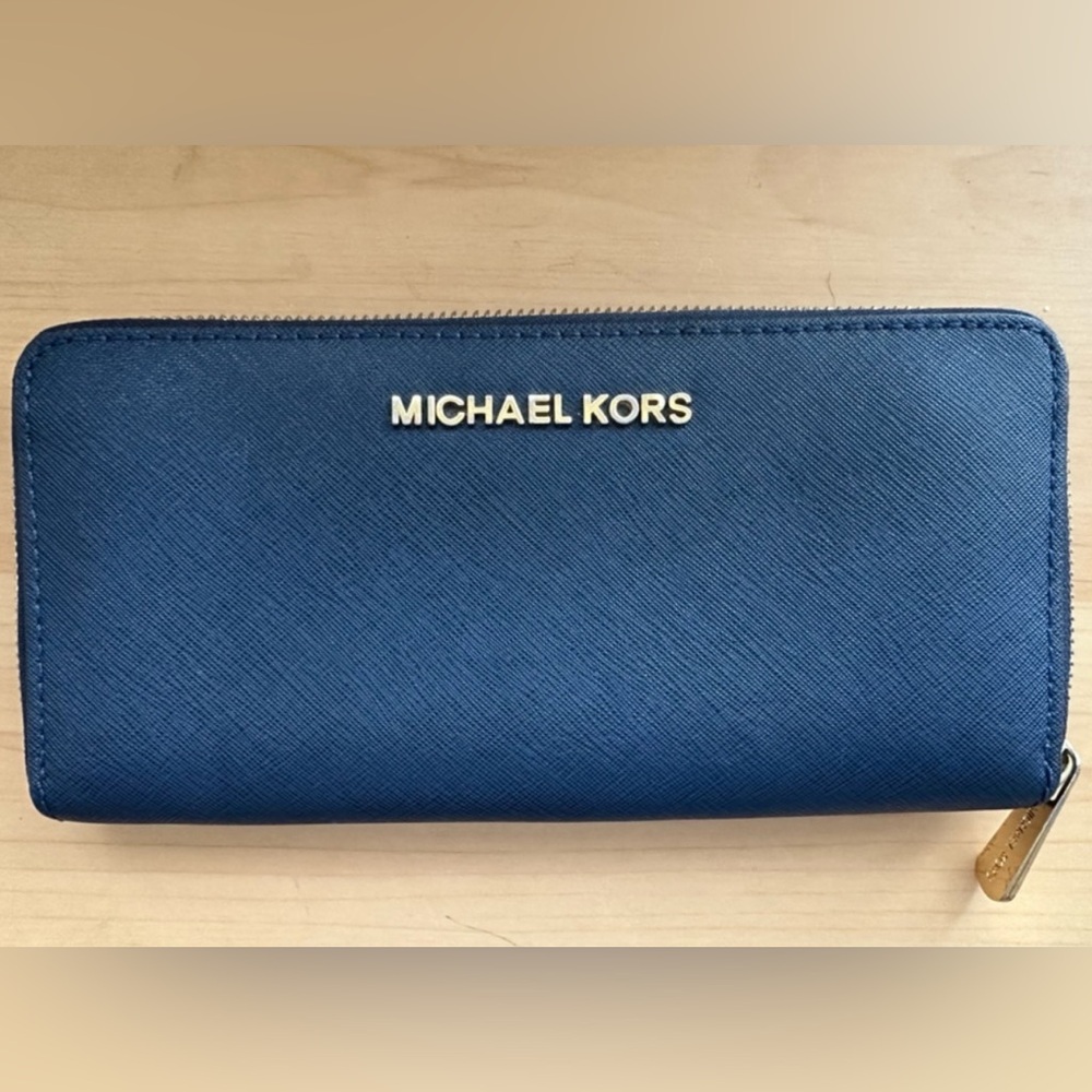 Michael Kors Royal Blue Zip Wallet